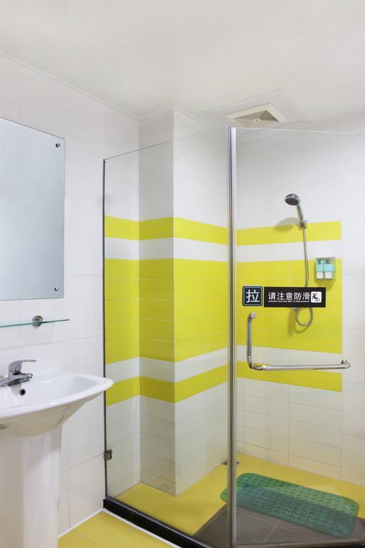 7Days Inn Shanghai Lujiazui Room photo