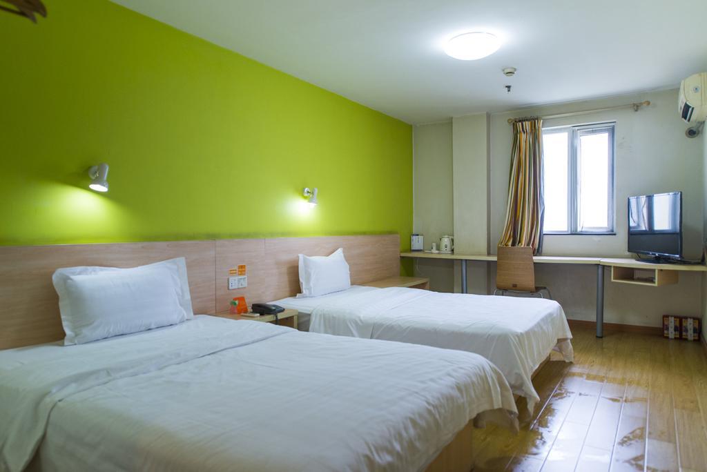 7Days Inn Shanghai Lujiazui Exterior photo